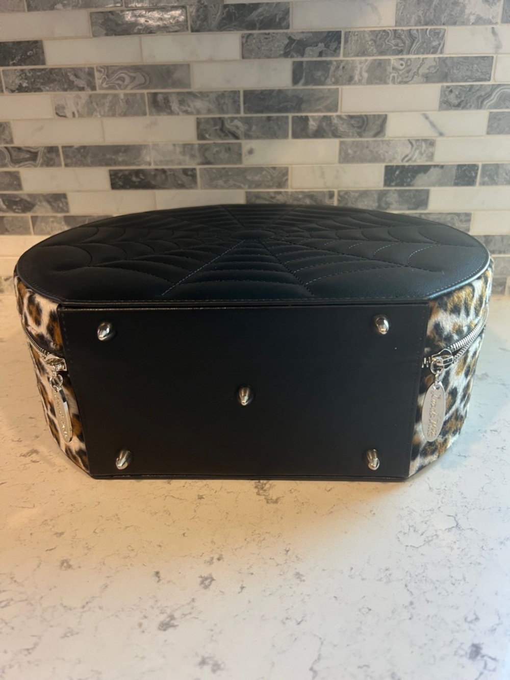 Lux de Ville Hat Box - Picture 7 of 11